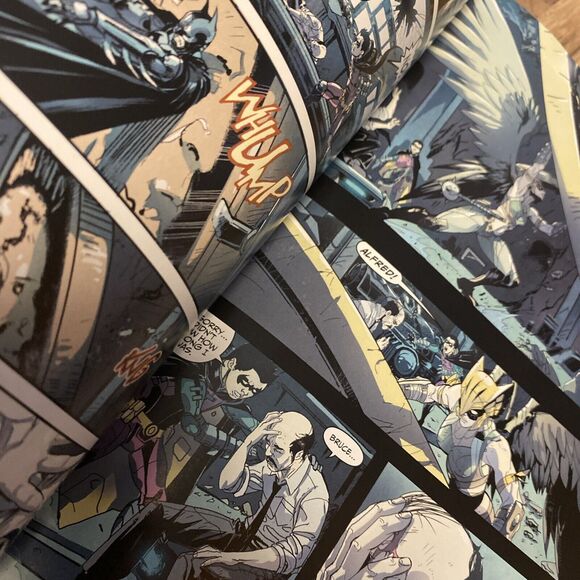 Injustice Gods‎ Among Us Volume 2 HC Hardcover Sealed 2014 DC - Picture 7 of 9